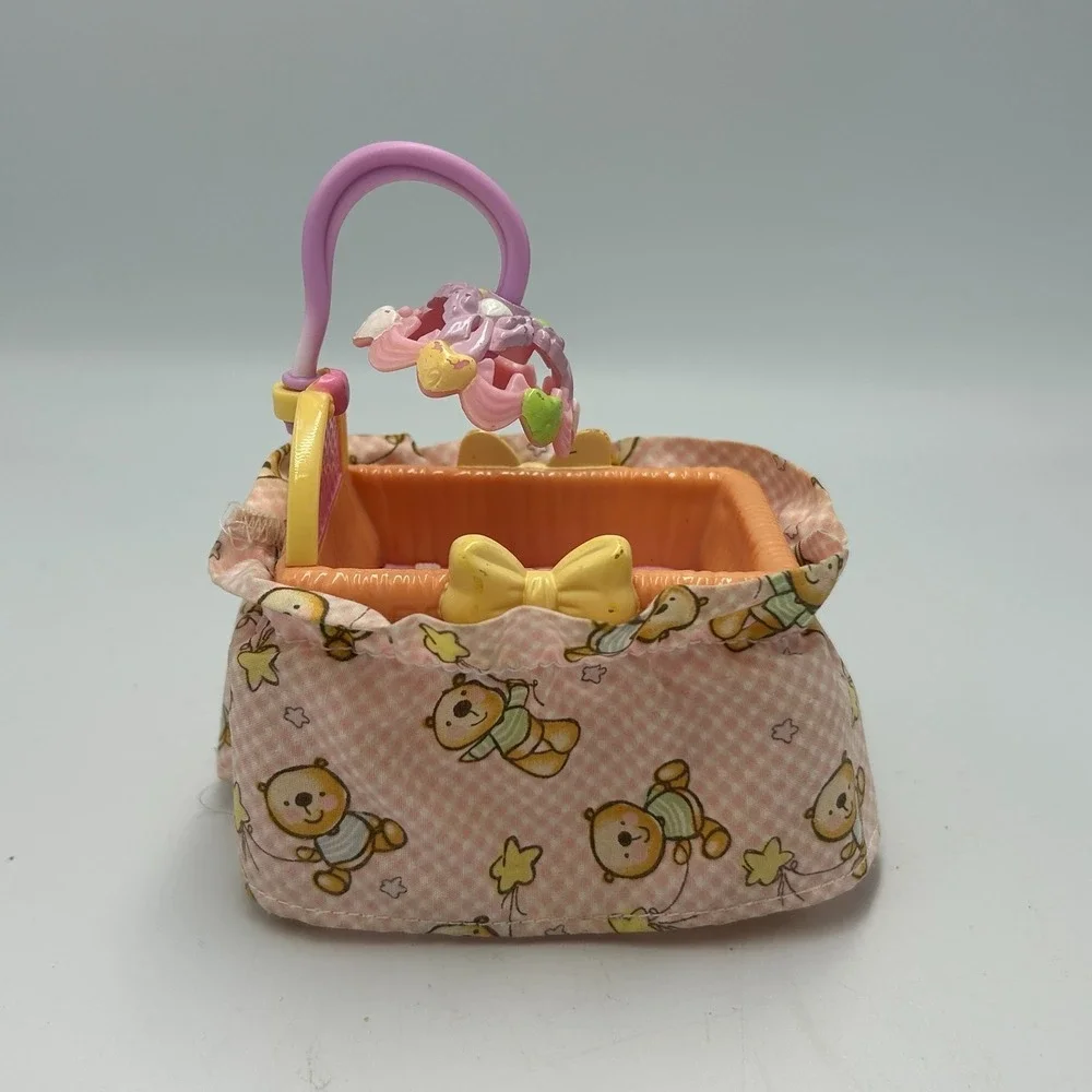 Fisher Price Loving Family Dollhouse Pink Baby Bed Girl Bassinet 2007 Mobile